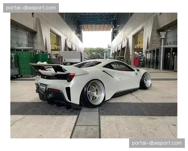 法拉利特殊设计翻盖尾翼成为测试焦点，效果待验证