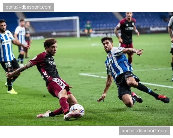 西班牙警方逮捕涉嫌操纵西乙B联赛的犯罪团伙成员