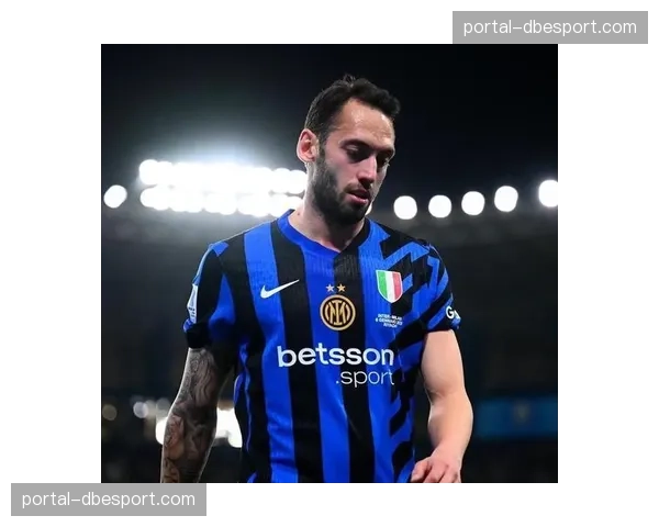 官方MVP：国际米兰中场恰尔汗奥卢当选本轮最佳球员