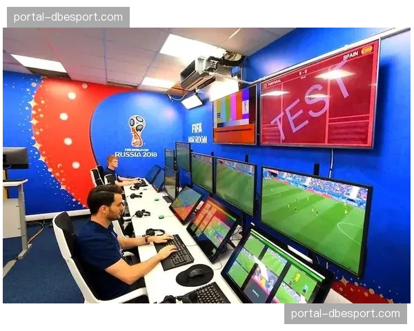 评论:VAR再次成为主角,法甲裁判的执法尺度是否过于依赖技术? 评论:VAR再次成为主角,法甲裁判的执法尺度是否过于依赖技术?